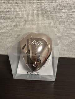 新品未開封　リファ　ハートブラシのサムネイル