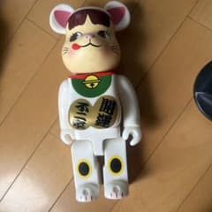 BE@RBRICK 不二家 ペコちゃん 開運 招き猫のサムネイル