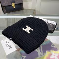 新品】ニット帽　CELINE セリーヌ　並行輸入のサムネイル