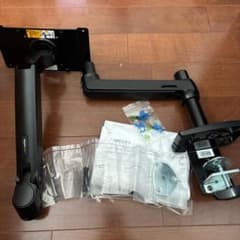 Amazonベーシック モニターアーム シングル【エルゴトロンOEM】 - メルカリ