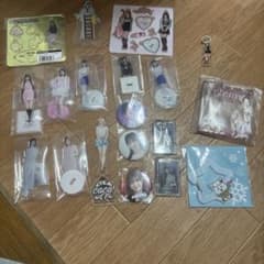 S*A様 NiziU アクリルスタンド まとめ売り リク マユカ リマ アヤカのサムネイル