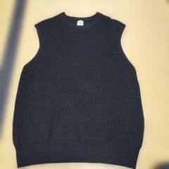ZARA 黒 ニットベスト Mサイズのサムネイル