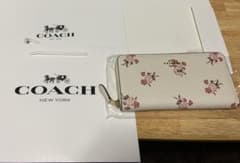 新品未使用　coach長財布のサムネイル