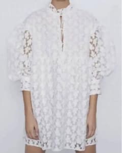 zara フラワーレースチュニックワンピース　Sサイズのサムネイル