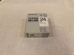 TEPRA PRO 24mm ブラックインクテープ ラベルホワイトのサムネイル