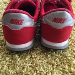 NIKE 15cmスニーカーのサムネイル