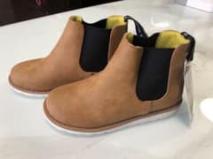 【新品　未使用】サイドゴア ショートブーツのサムネイル