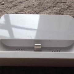 iPhone5 5S対応 卓上充電ホルダーのサムネイル