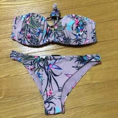 H&M バンドゥ ビキニ 水着 ボタニカルのサムネイル