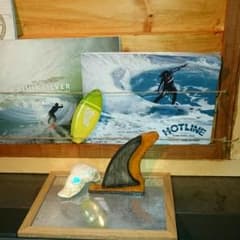 サーフボードフィン木製置物のサムネイル