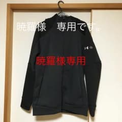 アンダーアーマー　トップスのサムネイル