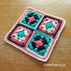 【ハンドメイド】グラニースクエアのコースター コットンのサムネイル