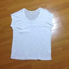 アングリッド  Tシャツのサムネイル
