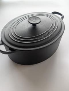 LE CREUSET ココット・オーバル マットブラック　27cm 黒30センチ LE CREUSET ココット・オーバル マットブラック 27cm 黒30センチ