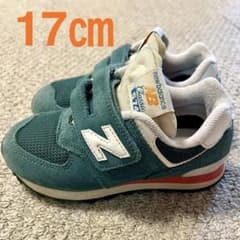 new balance キッズ　スニーカーのサムネイル