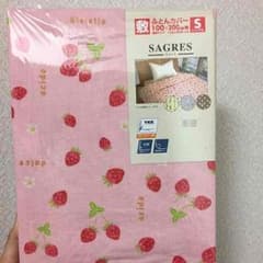 いちご柄の敷布団カバーのサムネイル