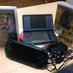 在庫処分大セール！PSP&MH3rd&MGS&DSセットのサムネイル