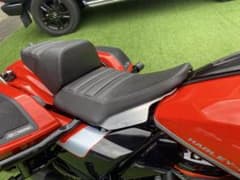 中古美品 ハーレー 純正 ツーリングモデル ドラッグシート2014年以降 中古美品 ハーレー 純正 ツーリングモデル ドラッグシート2014年以降