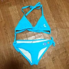 上を試着のみ！履いてないです！新品！珍しい蝶々柄 adidas♡水着 ビキニのサムネイル