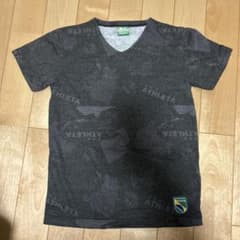 ATHLETA ダークグレー Vネック Tシャツのサムネイル