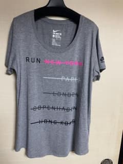Nike グレー 半袖Tシャツのサムネイル