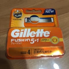 ジレット フュージョン5+1 ホルダー パワー替刃4個入のサムネイル