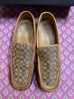 最終お値下げです！coach ローファー　シグネイチャー　US 7Bのサムネイル