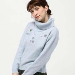 フラワー刺繍ビジューニット♡rirandtureのサムネイル