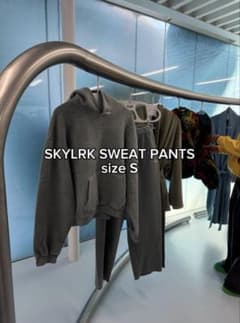 SKYLRK SWEAT PANTSのサムネイル