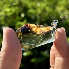 【超希少】⁠【直輸入】高波動 アンダラクリスタル マルチカラー ペンダントのサムネイル