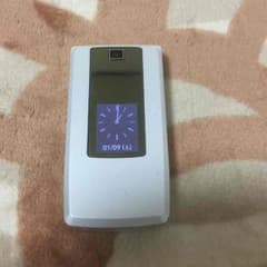 中古ガラケー本体のサムネイル