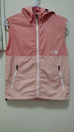 THE NORTH FACE キッズ ベスト ピンク 140のサムネイル