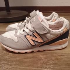ニューバランス スニーカー キッズ 19センチのサムネイル