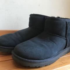 ikumikkun様専用　　UGG ムートンブーツ　黒のサムネイル