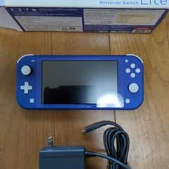 Nintendo Switch Lite ブルー 充電器付きのサムネイル