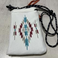 刺繍スマホショルダーポーチのサムネイル