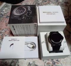 MICHAEL KORS ACCESS ブラック本体のサムネイル