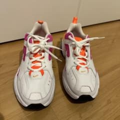 NIKE スニーカー ホワイト ピンク オレンジのサムネイル