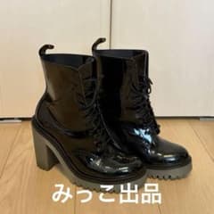 Dr. Martens パテントレザー ヒールブーツ ブラックのサムネイル