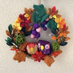 ちりめん細工とつまみ細工のフラワーリース　※実りの秋と寄りそう福ろうのサムネイル