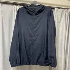 UNIQLO ポケッタブルUVカットパーカ 4XLのサムネイル