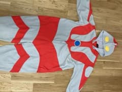 K断捨離様>ウルトラマンの着ぐるみです。それ以上でもそれ以下でもありません。笑のサムネイル