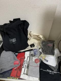 silent siren　RAGEBLUE  コラボ　パーカー　Tシャツ　等のサムネイル