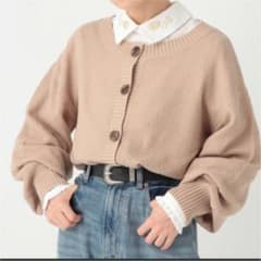 丸首カーディガン ベージュのサムネイル