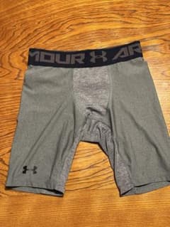 Under Armour heat gear コンプレッショングレーショーツXLのサムネイル