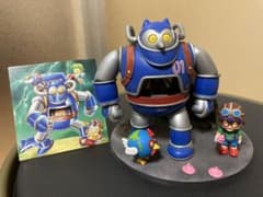 ドクタースランプアラレちゃん　プラモデル　キャラメルマン１号　塗装済み完成品のサムネイル