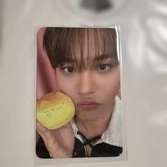 ATEEZ ジョンホ トレカ withmuu特典 KEY CHAIN Ver - メルカリ
