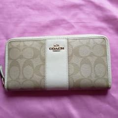 COACH  長財布のサムネイル