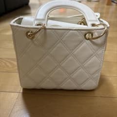 ホワイト キルティング ショルダーバッグ