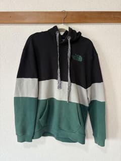 THE NORTH FACE プルオーバーパーカーのサムネイル